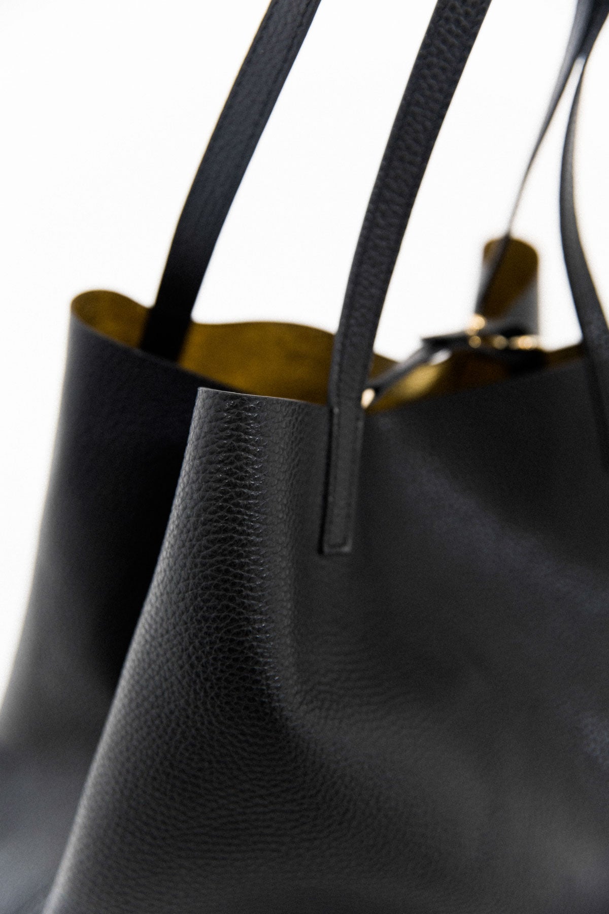 NEW IN Louise Black