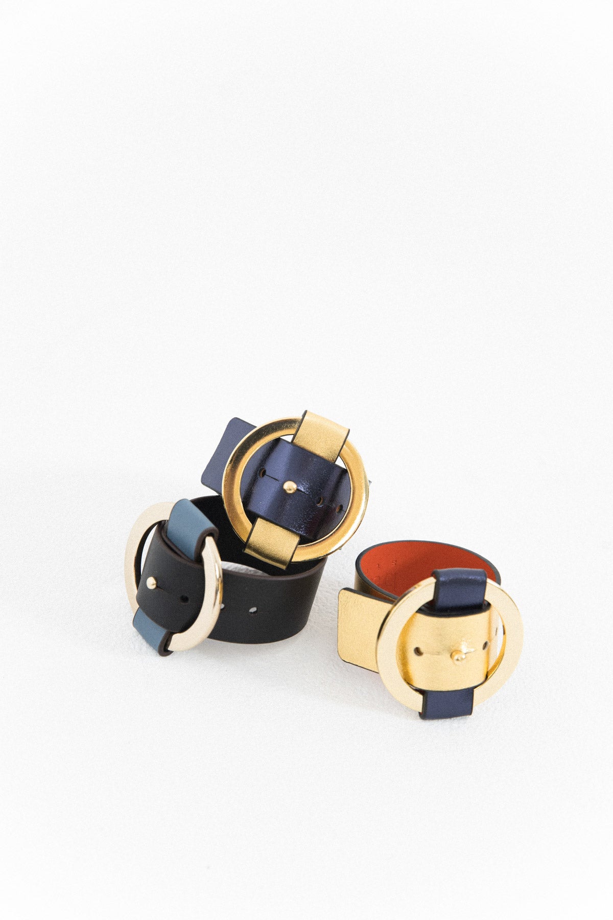 Pulsera SATURN Mettalic gold combinada con mettalic blue