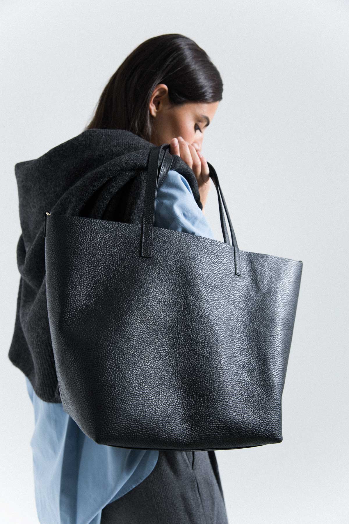 NEW IN Louise Black