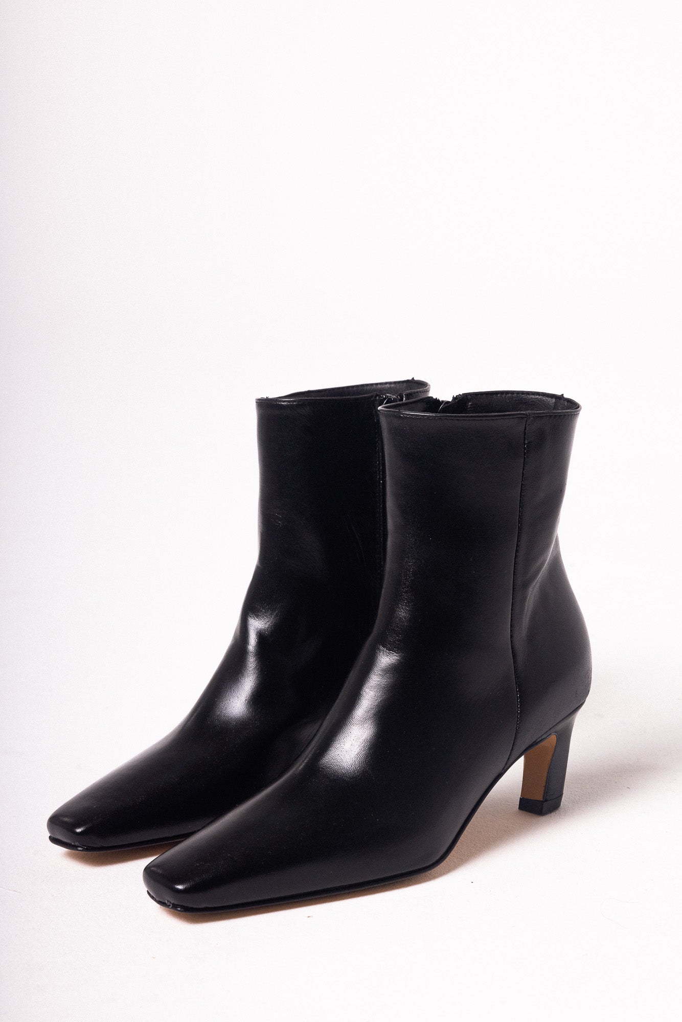 PREORDER Leather ankle low heel boot
