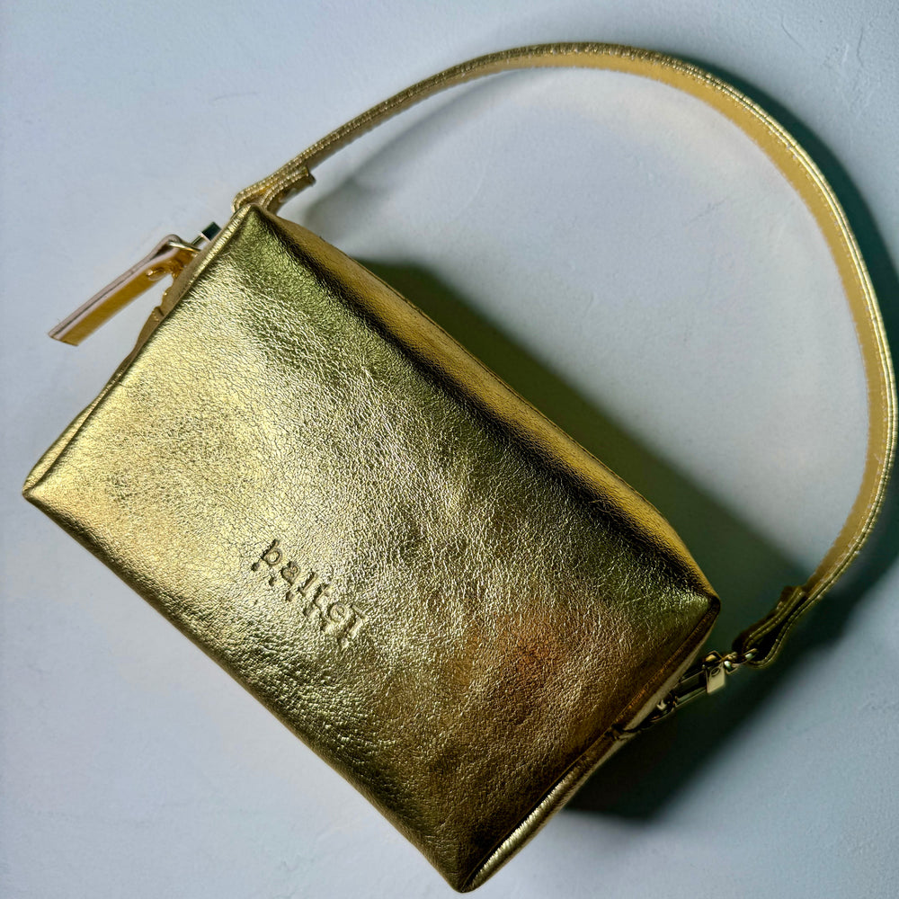 Bolso María dorado